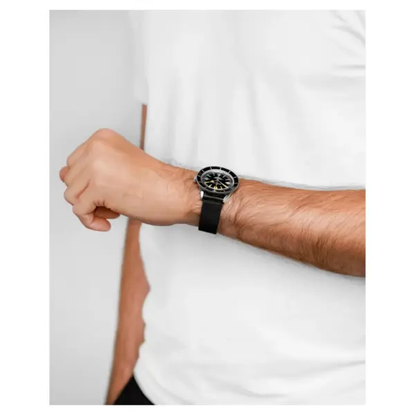 HIRSCH Milanaise - Mesh Uhrenarmband mit magnetischer Schließe - Schwarz – Bild 4